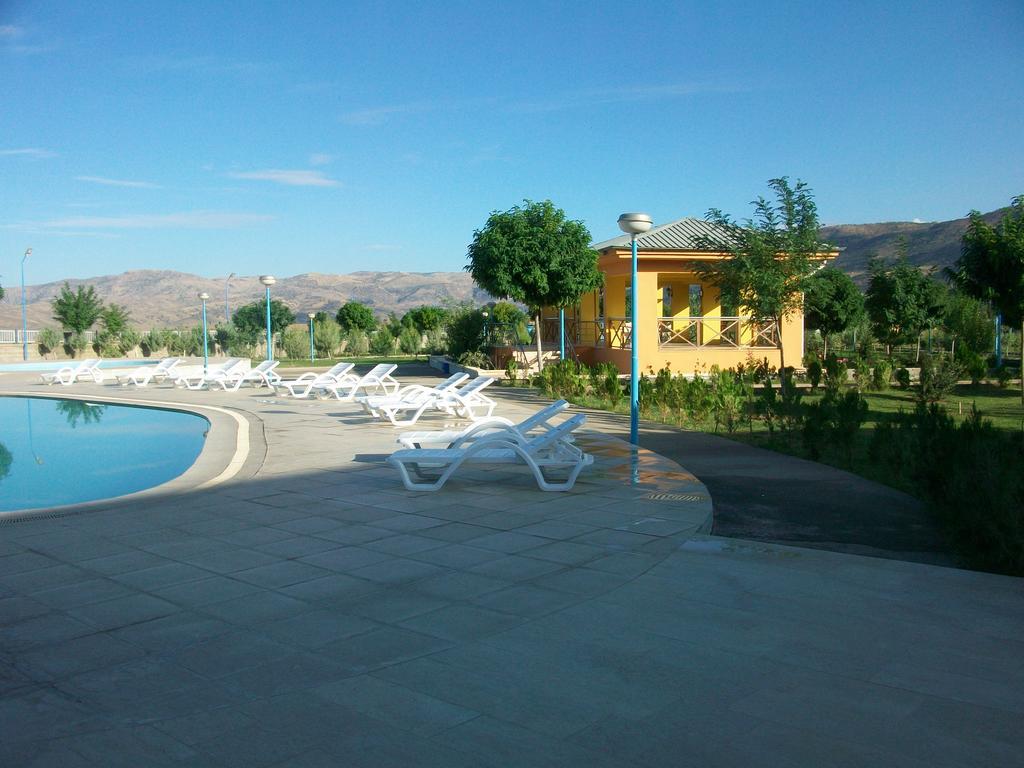 Bato Thermal Hotel Batman Esterno foto